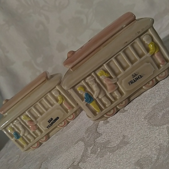 Vintage San Francisco Trolley Salt and Pepper Shak - Picture 1 of 6